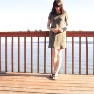 美女露出❌❌部位
